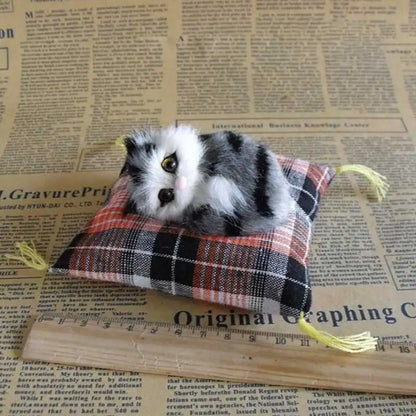 adorable kitten ornament 